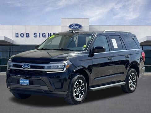 Used 2024 Ford Expedition XLT image 40