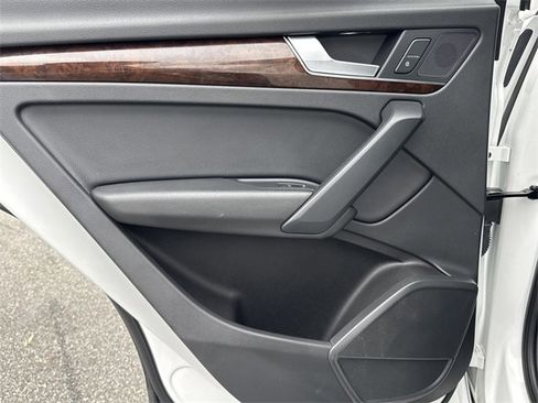 Used 2018 Audi Q5 2.0T Premium image 22