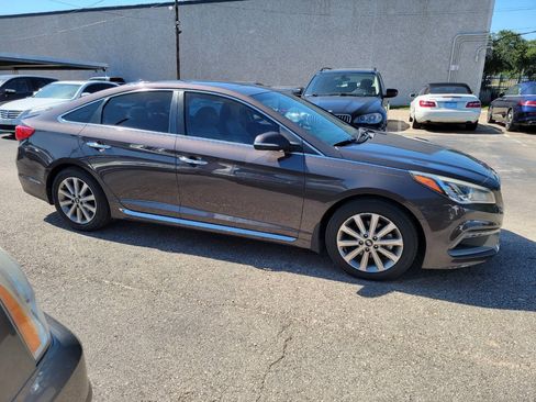 Used 2017 Hyundai Sonata Limited w/ Tech Package 03 FWD image 4