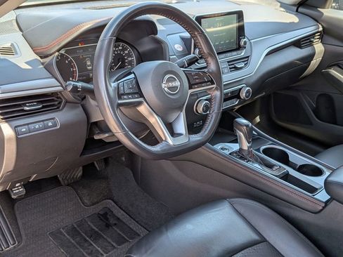 Used 2024 Nissan Altima 2.5 SR FWD image 30
