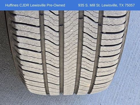 Certified 2021 Chrysler Pacifica Touring-L w/ S Appearance Package image 12