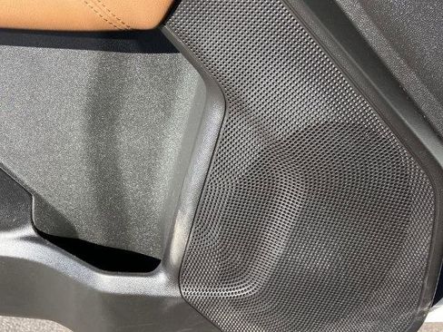 Used 2024 GMC Canyon AT4 image 20