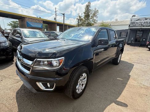 Used 2016 Chevrolet Colorado LT w/ LT Convenience Package image 2