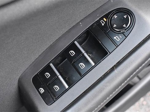 Used 2021 MAZDA MAZDA3 s image 18