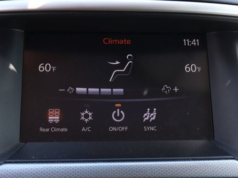 Used 2019 Nissan Pathfinder SL FWD image 34