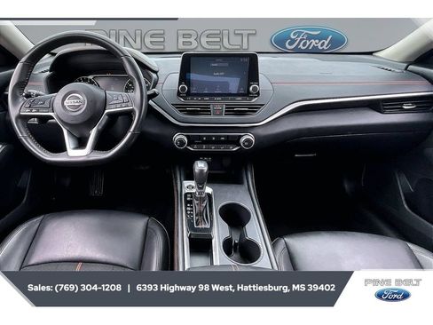 Used 2022 Nissan Altima 2.5 SR FWD image 13