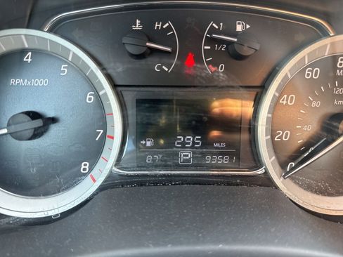 Used 2015 Nissan Sentra SV w/ Navigation Package FWD image 7