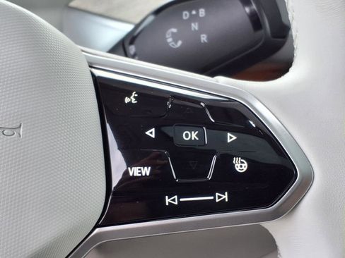 New 2025 Volkswagen ID. Buzz 1st Edition image 19