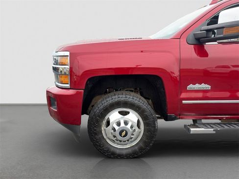 Used 2018 Chevrolet Silverado 3500 High Country w/ Duramax Plus Package image 22