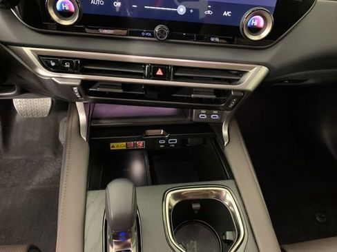 Used 2025 Lexus RX 350 AWD w/ Convenience Package image 25