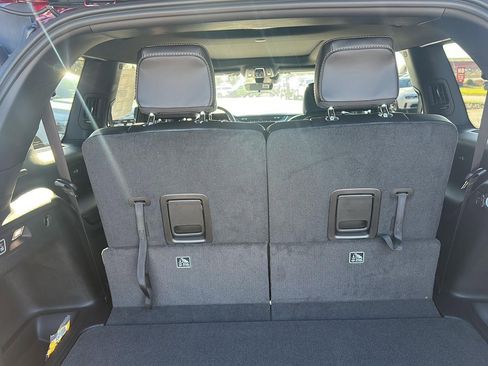 New 2025 Jeep Grand Cherokee L Limited w/ Black Appearance Package image 11