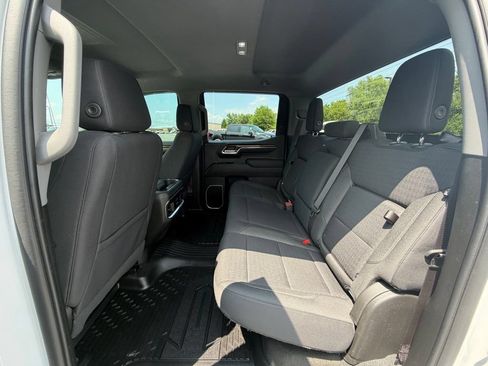 Used 2023 GMC Sierra 1500 Elevation w/ X31 Off-Road Package AWD/4WD image 6