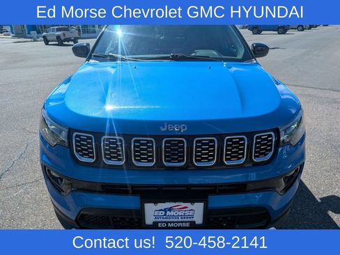 Used 2025 Jeep Compass Limited AWD/4WD image 8