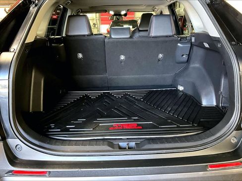 Used 2020 Toyota RAV4 TRD Off-Road image 31