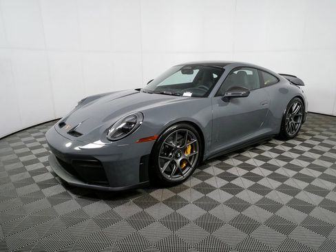 New 2026 Porsche 911 GT3 image 2