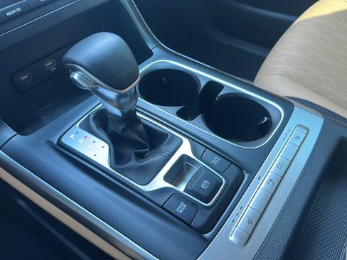 Used 2024 Kia Carnival LX image 35