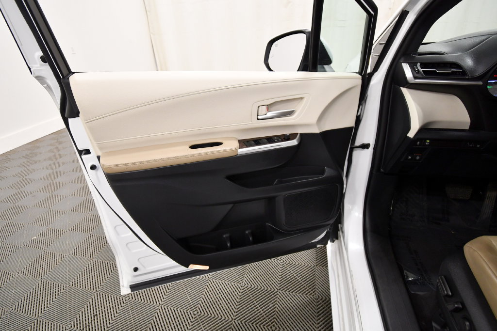 Used 2023 Toyota Sienna XLE AWD/4WD image 13