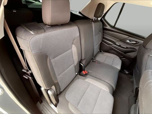 Used 2018 Chevrolet Traverse LS FWD image 18
