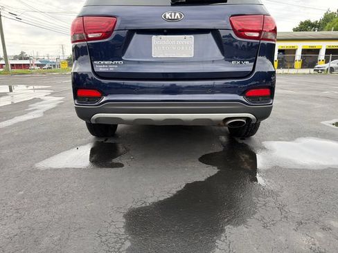 Used 2020 Kia Sorento EX FWD image 28