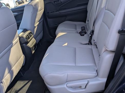 Used 2024 Honda Passport EX-L image 16