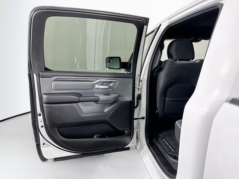 Used 2022 RAM 1500 Big Horn AWD/4WD image 25
