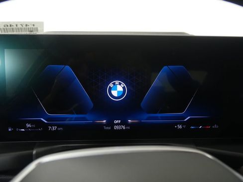 Certified 2025 BMW 330i Sedan w/ Premium Package RWD image 19