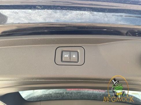 Used 2025 INFINITI QX80 Sensory AWD/4WD image 37