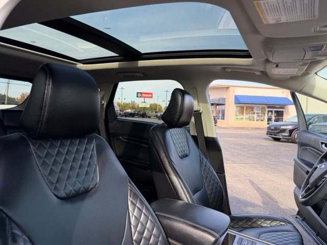Used 2024 Ford Edge Titanium w/ Equipment Group 301A AWD/4WD image 45