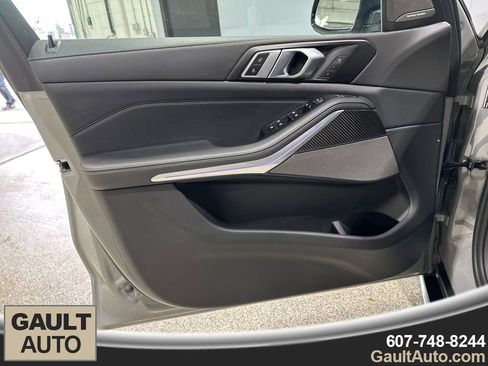 Certified 2025 BMW X5 xDrive40i w/ M Sport Package AWD/4WD image 12