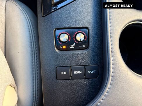 Used 2013 Toyota Avalon XLE Touring image 22