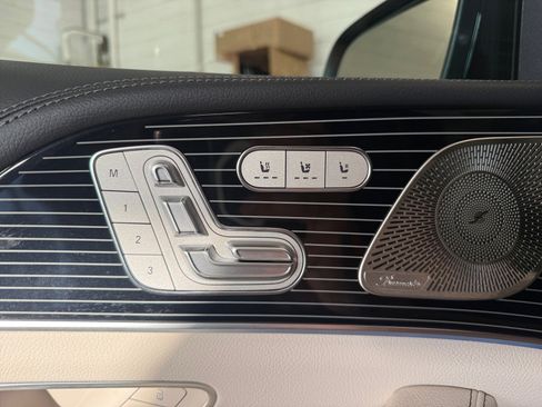 New 2026 Mercedes-Benz GLS 580 4MATIC image 14