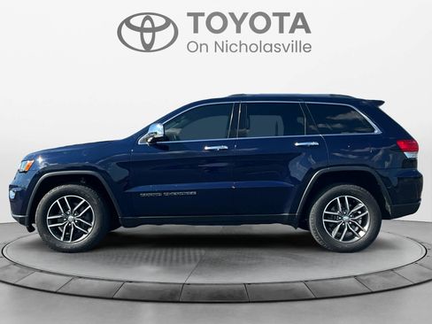 Used 2017 Jeep Grand Cherokee Limited AWD/4WD image 2