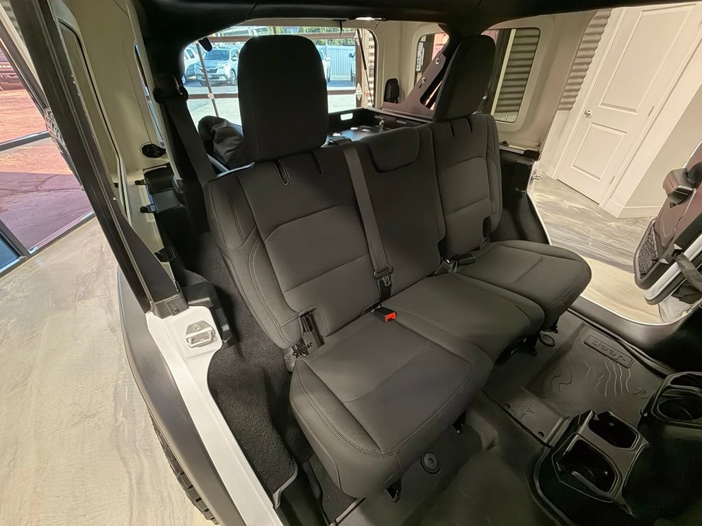 Used 2020 Jeep Wrangler Unlimited Sport AWD/4WD image 5