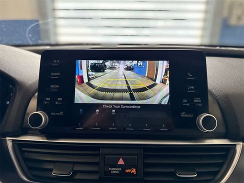 Used 2019 Honda Accord LX image 23