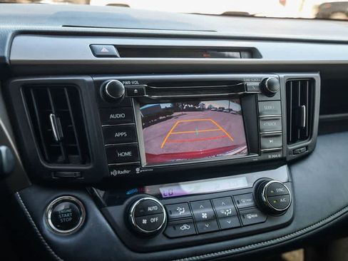 Used 2018 Toyota RAV4 XLE FWD image 22