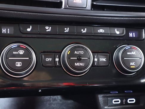 Used 2020 Volkswagen Jetta SE FWD image 21