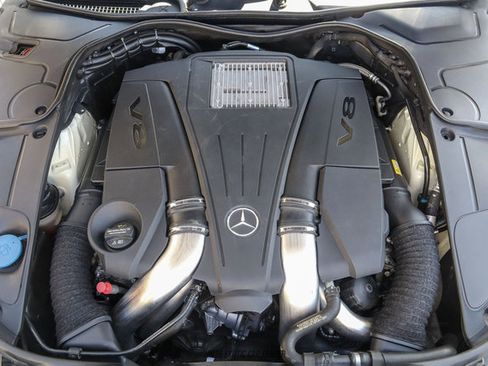 Used 2015 Mercedes-Benz S 550 Sedan image 18