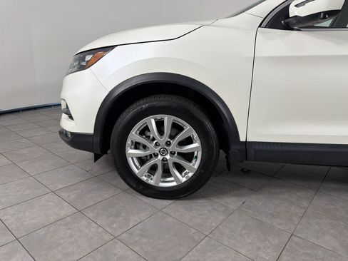 Used 2021 Nissan Rogue Sport SV w/ Technology Package FWD image 11