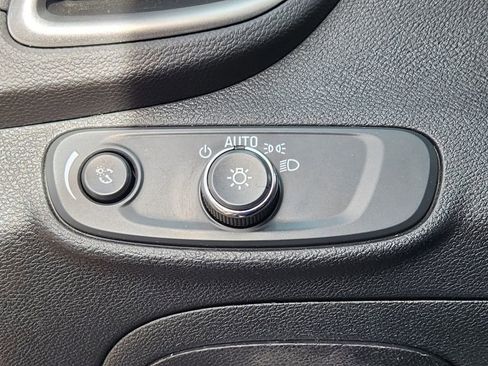 Used 2020 Chevrolet Trax LS image 12