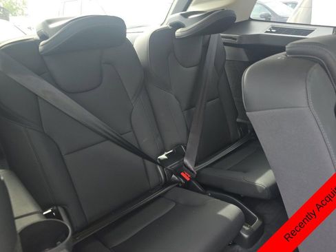 Used 2025 Volvo XC90 B6 Plus image 9