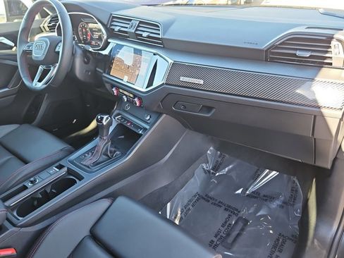 Certified 2025 Audi Q3 2.0T Premium Plus w/ Premium Plus Package image 22