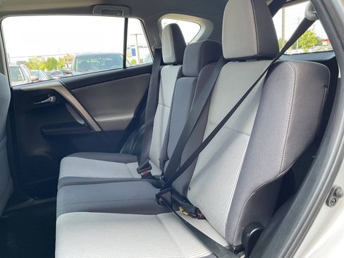 Used 2015 Toyota RAV4 XLE AWD/4WD image 29