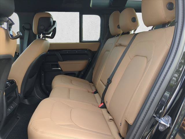 New 2026 Land Rover Defender 110 X-Dynamic SE AWD/4WD image 16