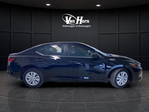 Used 2025 Nissan Sentra S FWD image 8