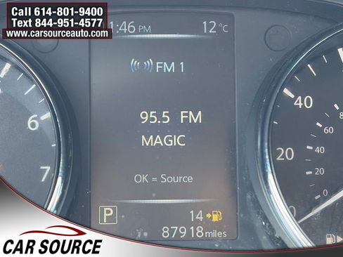 Used 2017 Nissan Rogue SV FWD image 17