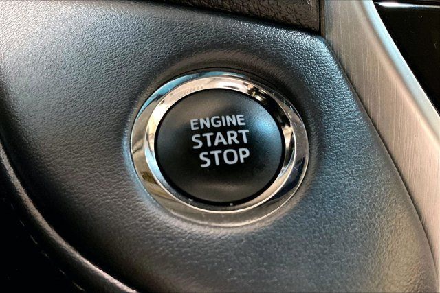 Used 2018 Toyota Land Cruiser AWD/4WD image 37