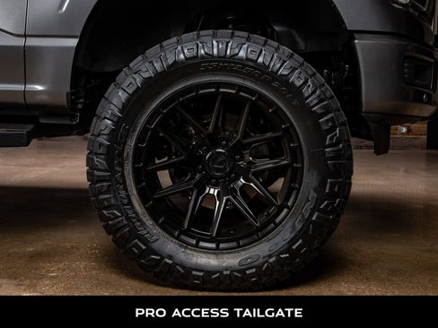 Used 2025 Ford F150 Lariat w/ Equipment Group 502A High image 12