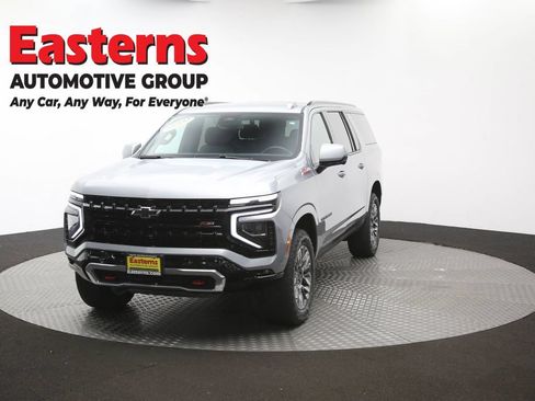 Used 2025 Chevrolet Suburban Z71 AWD/4WD image 58