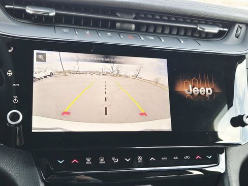 New 2026 Jeep Grand Cherokee L Limited image 25