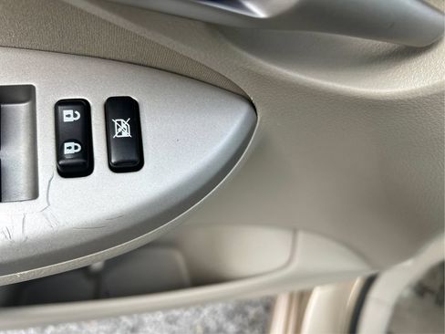 Used 2011 Toyota Corolla LE FWD image 45